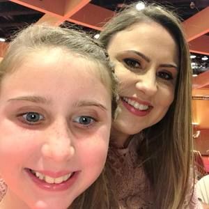 Meet your Posher, Clarissa